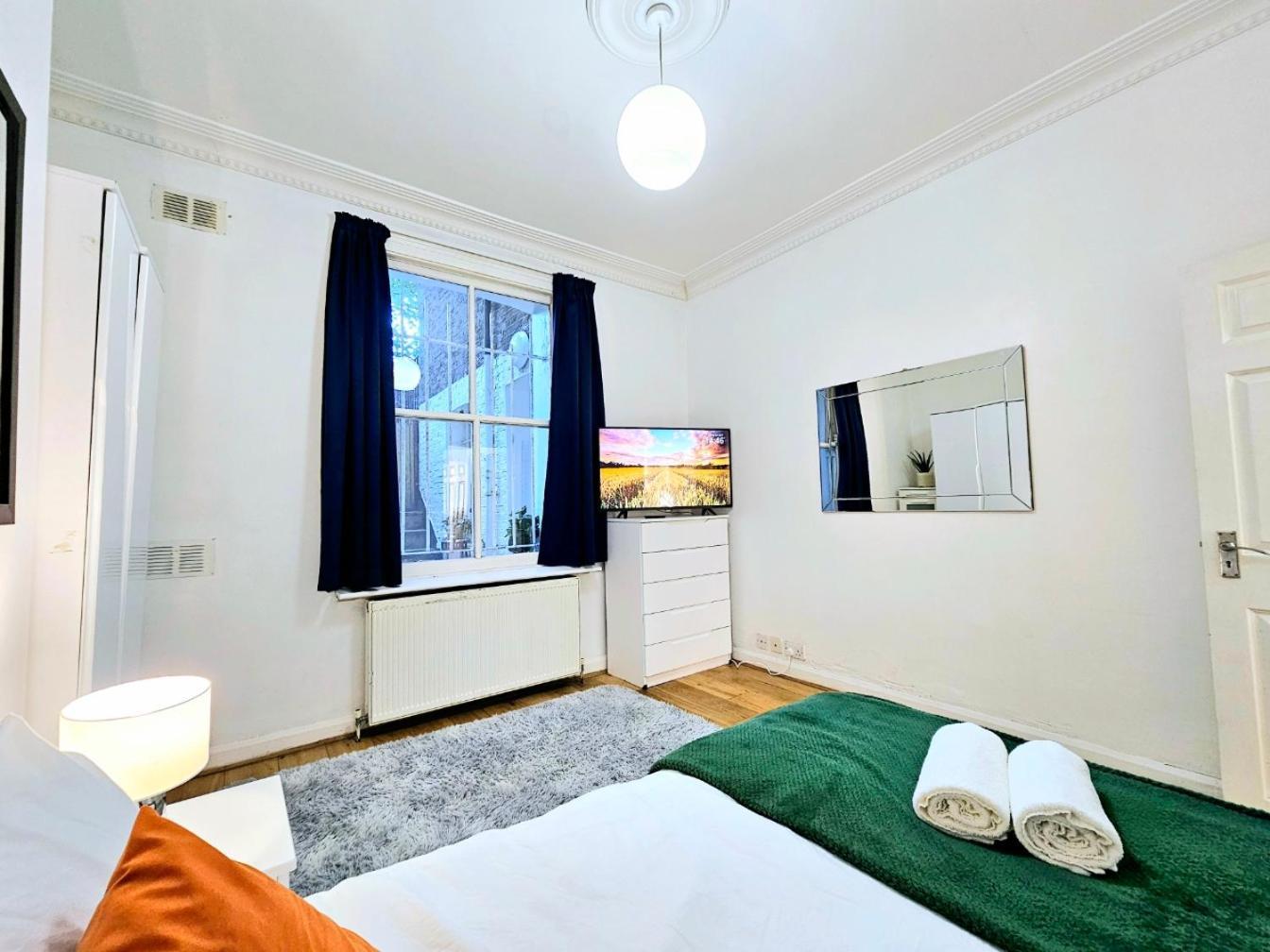 Appartement Spacious & Cosy 2 Bedroom 2 Sofa-beds With Private Entrance And Back Patio, 3 Min Walk To Earl's Court Station